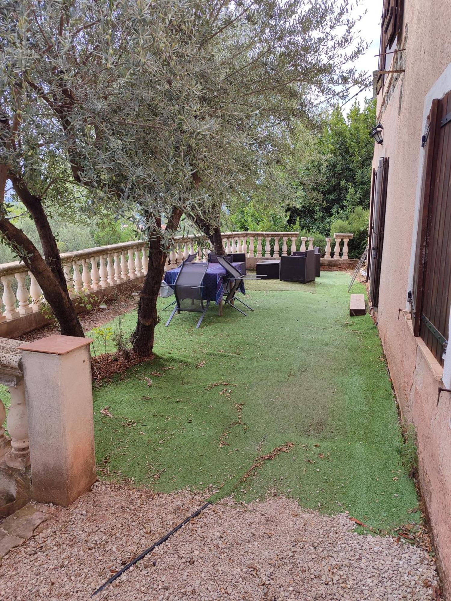 T2 En Rez De Chaussee De Villa A Cuers Dış mekan fotoğraf